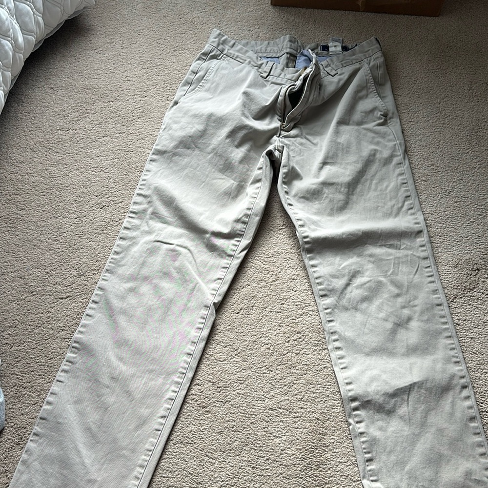 Vineyard Vines Mens  khaki pants 32x32